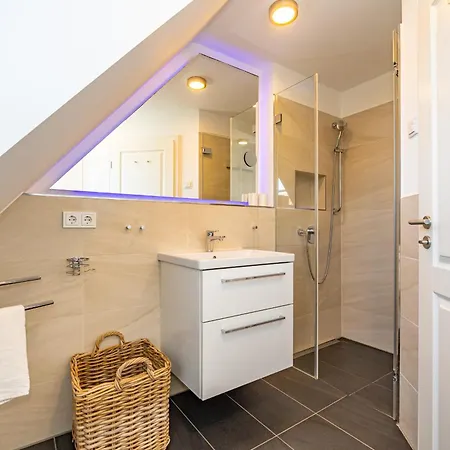 House Two * Westerland